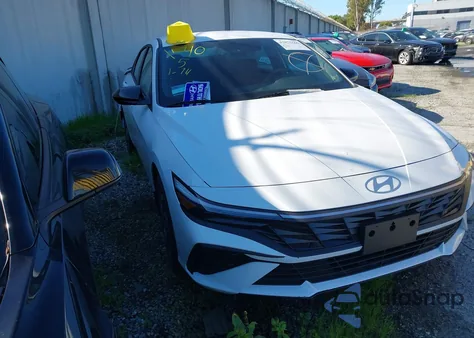 2025 Hyundai Elantra Sel Sport z USA, uszkodzony, nr VIN KMHLM4DG5SU066678